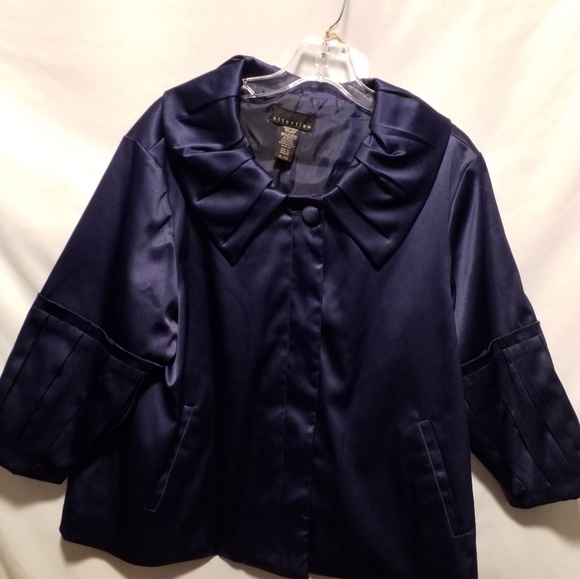 attention Jackets & Blazers - Victorian style jackets